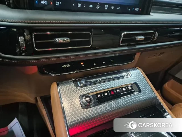 Lincoln Aviator 2nd generation 2025 Черный из Кореи, фото 3