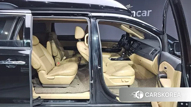 Kia The New Carnival 2019 Черный из Кореи, фото 3