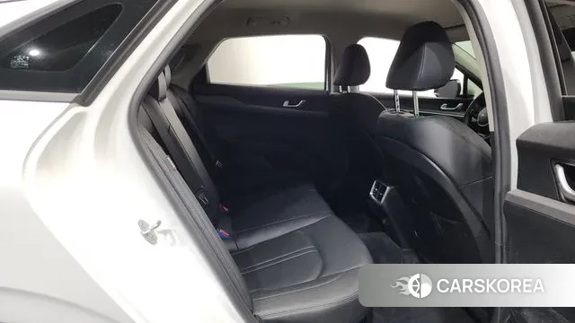 Kia The New K5 Hybrid 3rd generation 2024 Белый из Кореи, фото 3