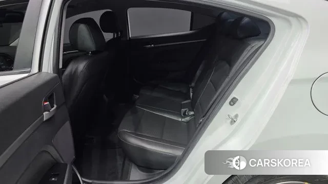 Hyundai Avante AD 2018 Белый из Кореи, фото 3