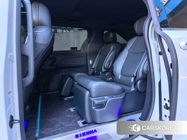 Toyota Saina 2025 Белый из Китая, фото 3