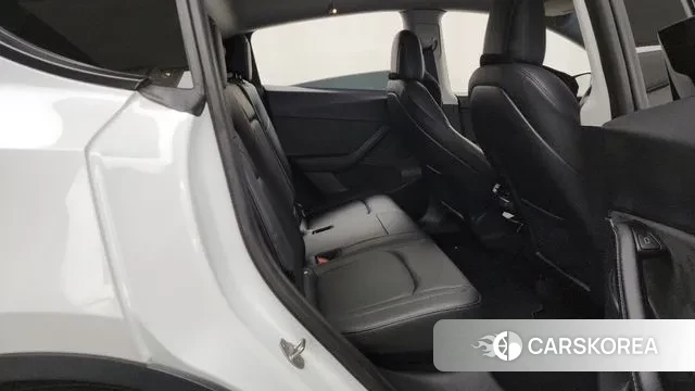 Tesla Model Y 2021 Белый из Кореи, фото 3