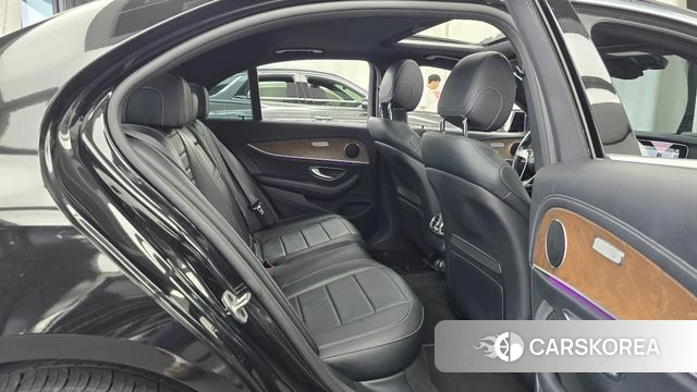 Mercedes-Benz E-Class W213 2021 Черный из Кореи, фото 3