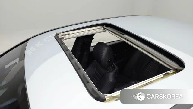 Mercedes-Benz E-Class W213 2018 Светло-серебряный цвет из Кореи, фото 3