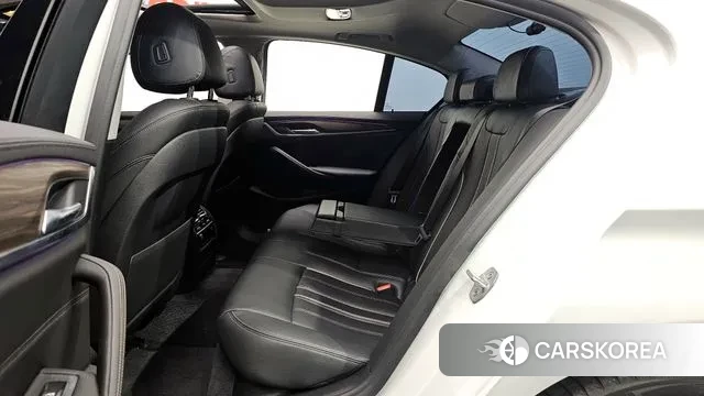 BMW 5 Series (G30) 2019 Белый из Кореи, фото 3