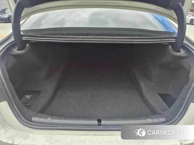 BMW 5 Series (G30) 2018 Белый из Кореи, фото 3