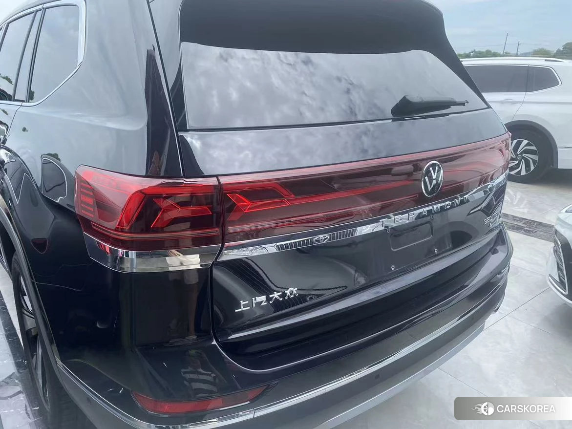 Volkswagen Tourang 2023 Черный из Китая, фото 3