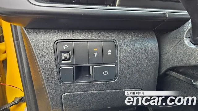 Hyundai Staria 2021 Желтый из Кореи, фото 3