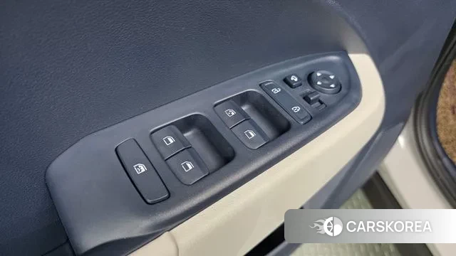 Hyundai Venue 2024 Серебристо-серый из Кореи, фото 3