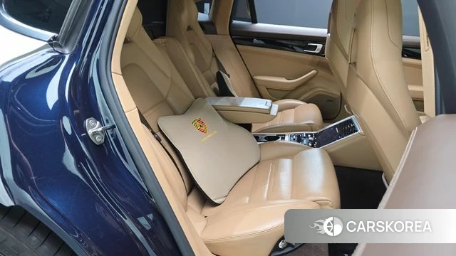 Porsche Panamera (971) 2018 Серебряный из Кореи, фото 3