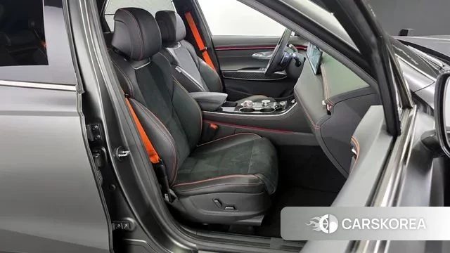 Genesis GV70 2025 Серый из Кореи, фото 3