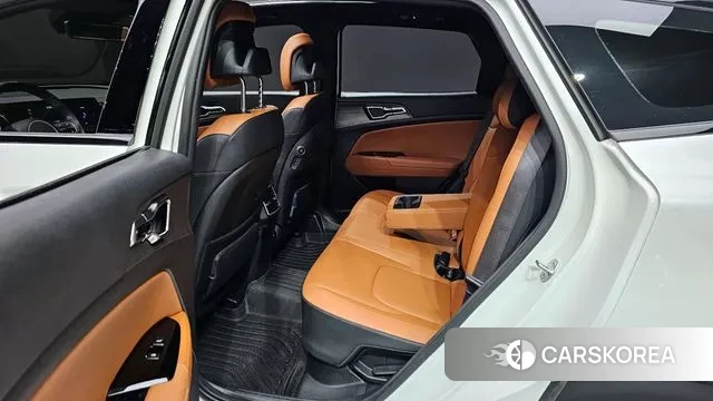 Kia Sportage 5th Generation Hybrid 2024 Белый из Кореи, фото 3