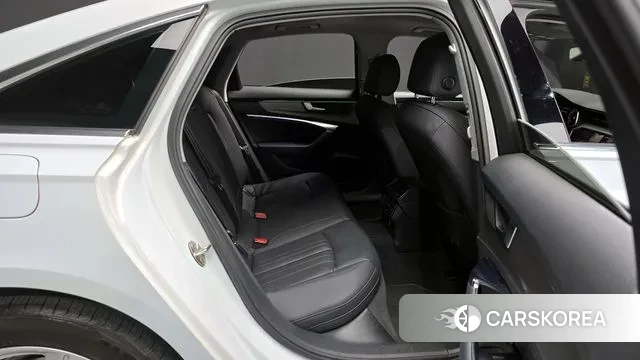 Audi A6 (C8) 2020 Белый из Кореи, фото 3