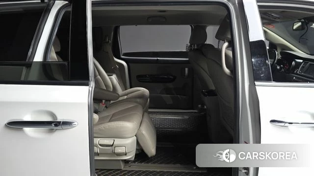 Kia The New Carnival 2019 Белый из Кореи, фото 3