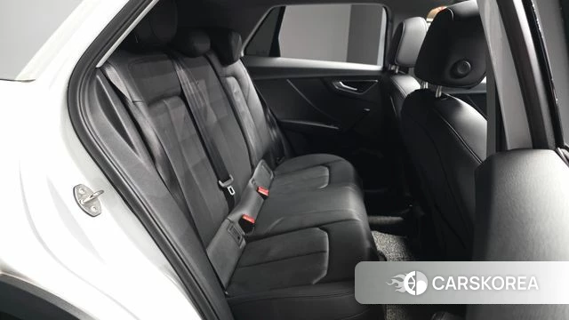 Audi Q2 2023 Белый из Кореи, фото 3