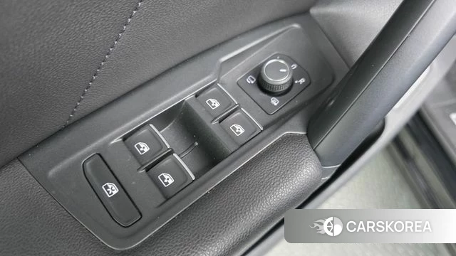 Volkswagen Tiguan second Generation 2022 Черный из Кореи, фото 3