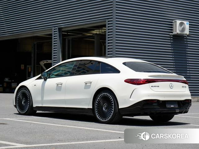 Mercedes-Benz EQS AMG 2024 Белый из Китая, фото 3