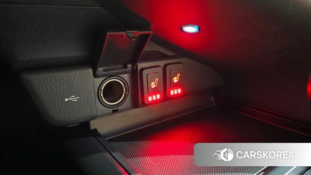 Toyota Camry (XV70) 2021 Коричневый из Кореи, фото 3