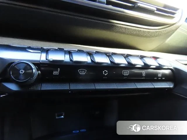 Peugeot 5008 second generation 2018 Серый из Кореи, фото 3