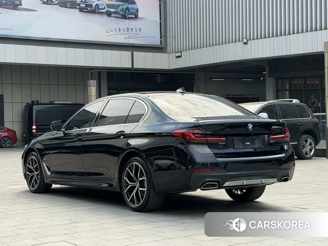 BMW 5 series 2023 Черный из Китая, фото 3