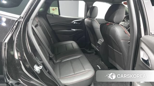 Chevrolet (GM Daewoo) Trax Crossover 2025 Черный из Кореи, фото 3