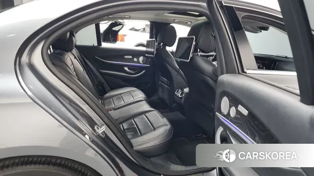 Mercedes-Benz E-Class W213 2019 Серый из Кореи, фото 3