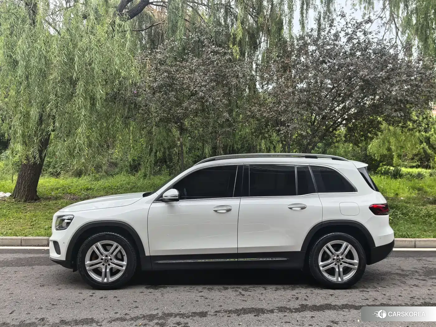 Mercedes-Benz GLB 2023 Белый из Китая, фото 3