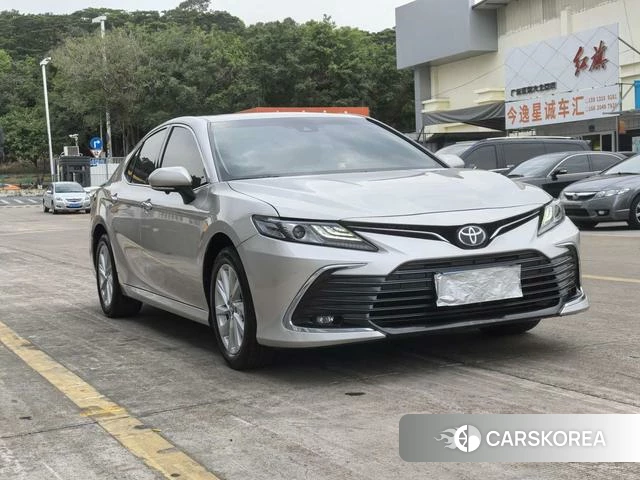 Toyota Camry 2023 Шампань из Китая, фото 3