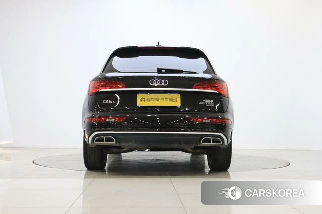 Audi Q5L 2023 Черный из Китая, фото 3