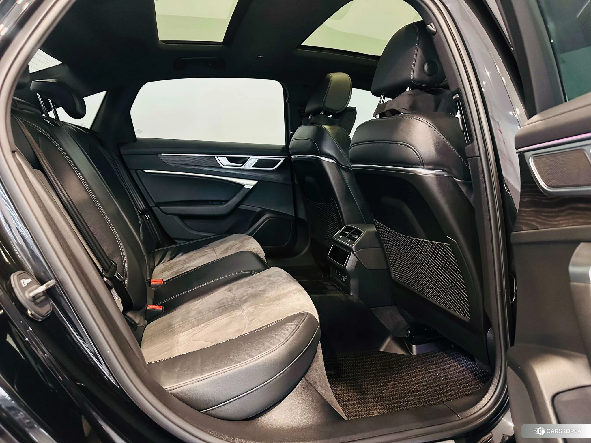 Audi A6L 2023 Черный из Китая, фото 3