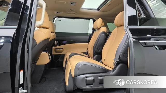 Kia Carnival 4th generation 2023 Черный из Кореи, фото 3