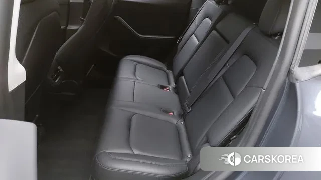 Tesla Model Y 2022 Серый из Кореи, фото 3