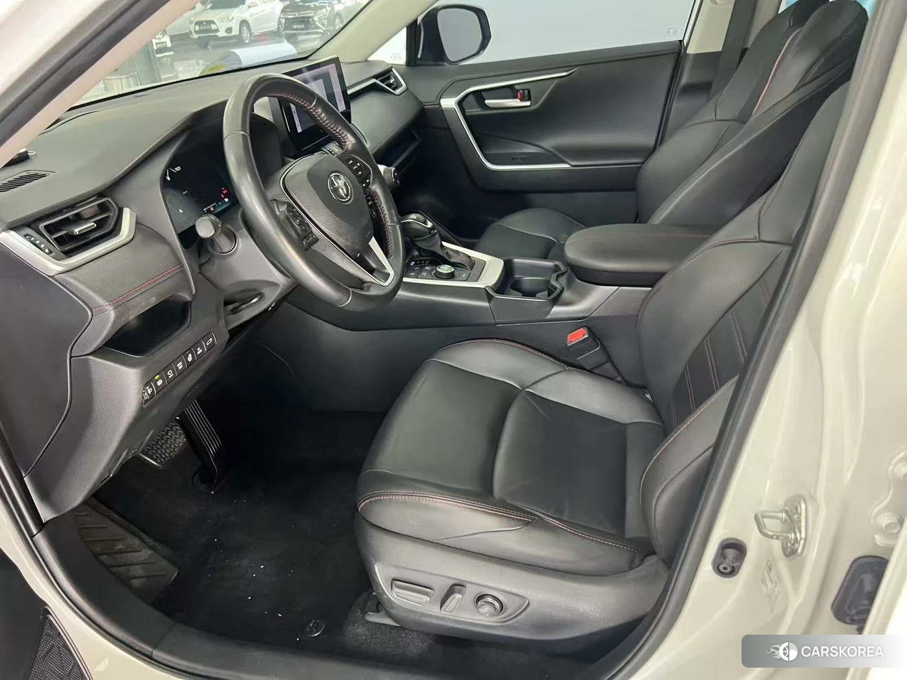 Toyota Wildlander 2023 Белый из Китая, фото 3