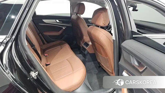 Audi A6 (C8) 2023 Черный из Кореи, фото 3