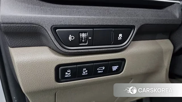 Kia The New Carnival 4th Generation 2024 Светло-серебряный цвет из Кореи, фото 3