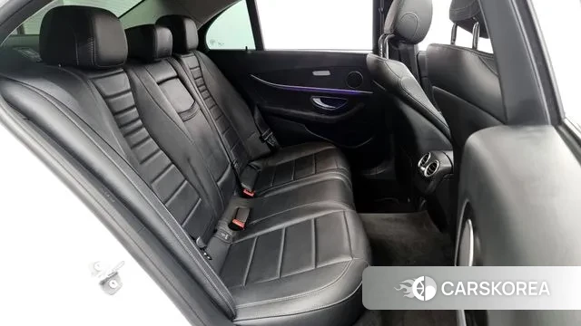 Mercedes-Benz E-Class W213 2018 Белый из Кореи, фото 3