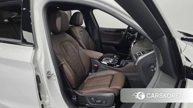 BMW X4 (G02) 2025 Белый из Кореи, фото 3