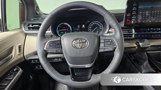 Toyota Sienna 4th Generation 2023 Коричневый из Кореи, фото 3