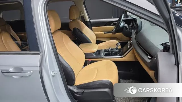 Kia Carnival 4th generation 2021 Серебряный из Кореи, фото 3