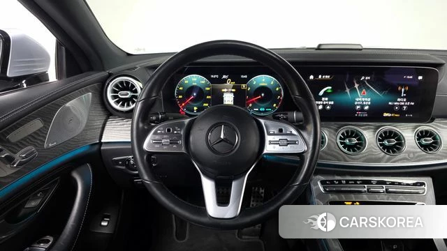 Mercedes-Benz CLS-Class C257 2021 Светло-серебряный цвет из Кореи, фото 3