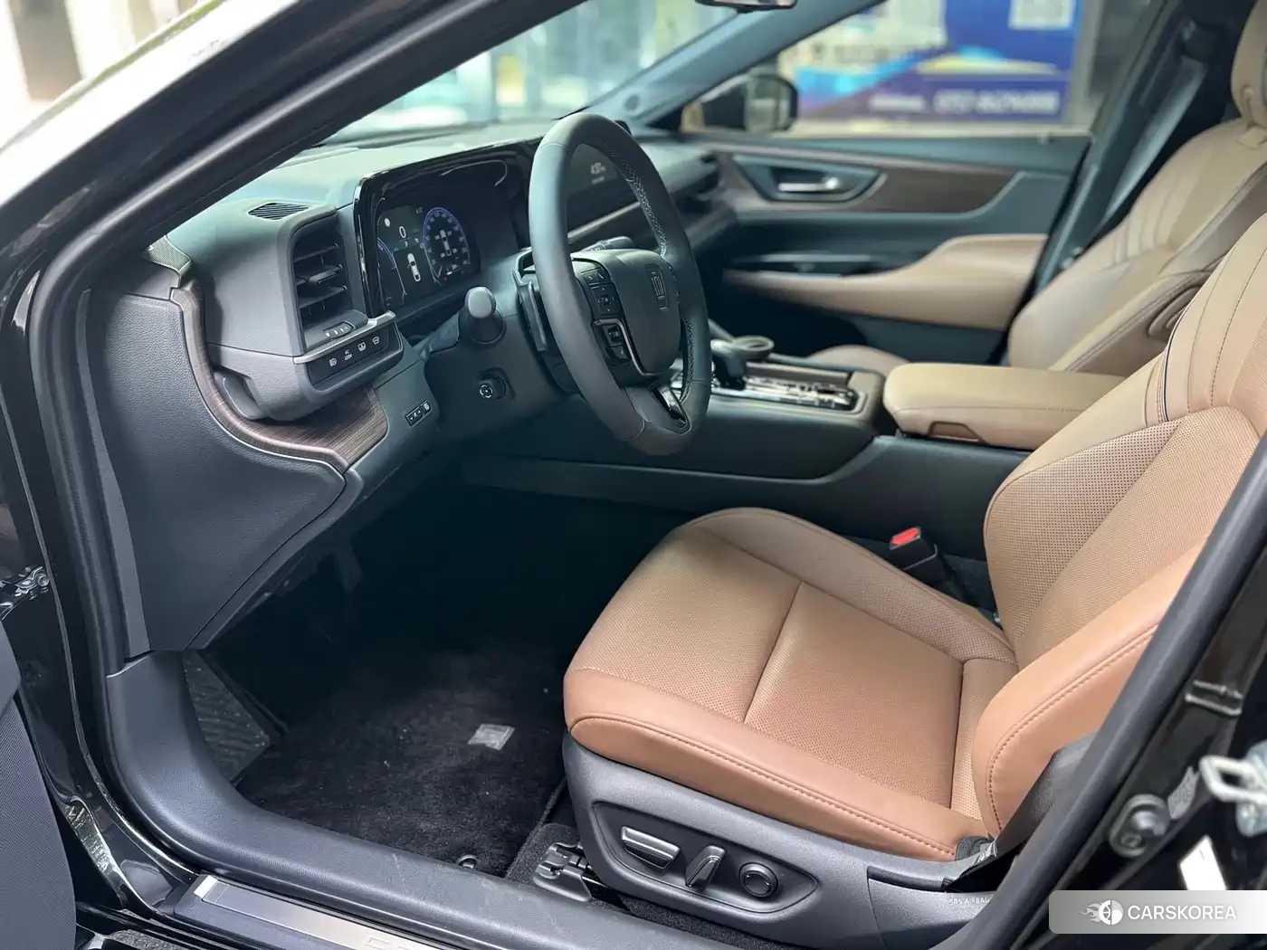 Toyota Crown (imported) 2025 Черный из Китая, фото 3