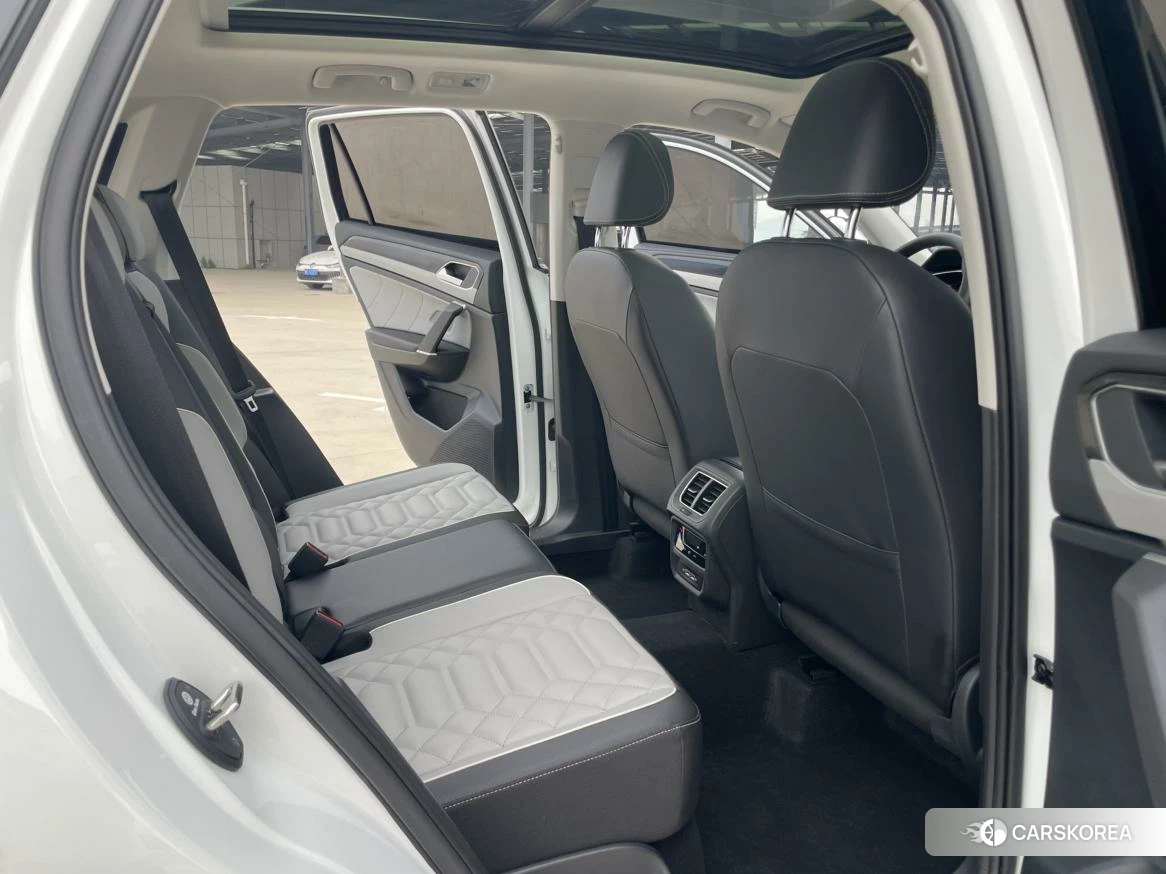 Volkswagen Tanyue 2022 Белый из Китая, фото 3