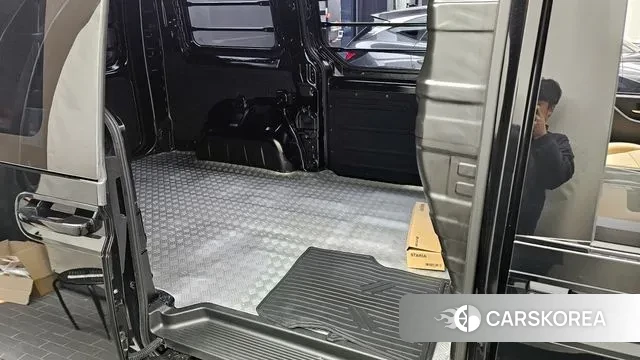 Hyundai Staria 2024 Черный из Кореи, фото 3