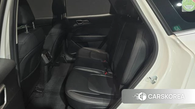 Kia Sportage 5th Generation 2023 Белый из Кореи, фото 3