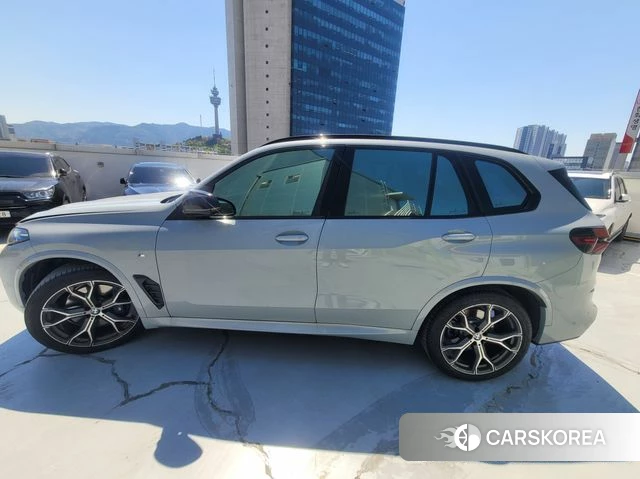 BMW X5 (G05) 2025 Небесно-голубой из Кореи, фото 3