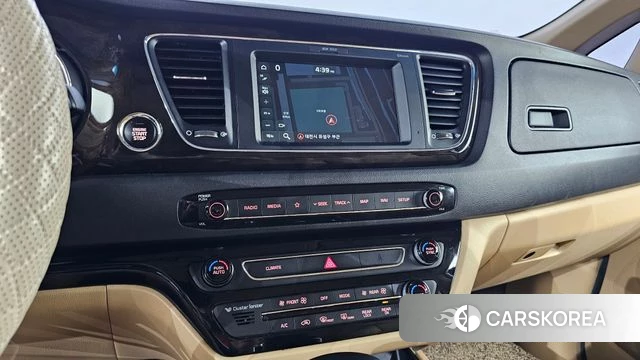 Kia The New Carnival 2018 Белый из Кореи, фото 3
