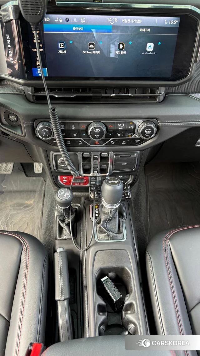 Jeep Wrangler (JL) 2024 Белый из Кореи, фото 3