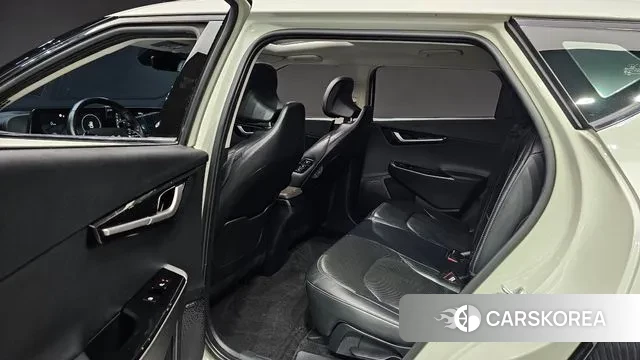 Kia EV6 2021 Жемчужный цвет из Кореи, фото 3