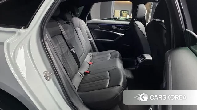 Audi A6 (C8) 2021 Белый из Кореи, фото 3