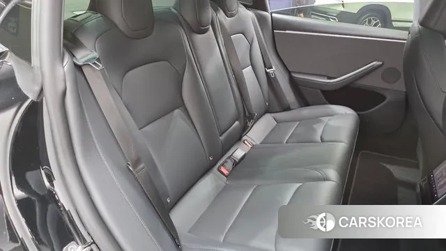 Tesla Model 3 2024 Черный из Кореи, фото 3